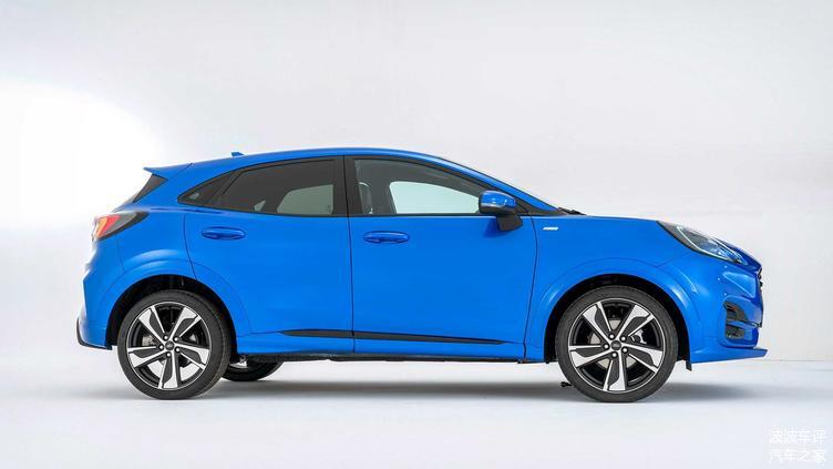 福特發(fā)布PUMA小型SUV官圖，歐式風(fēng)格，造型很有柔和感